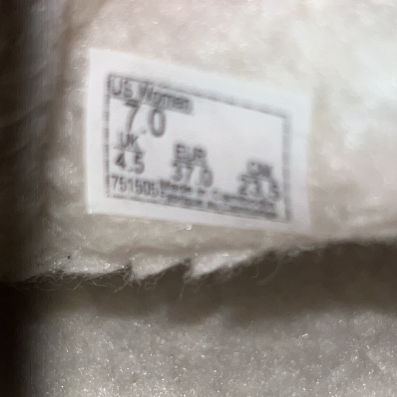 NWT VANS fuzzy vans - Picture 4 of 4